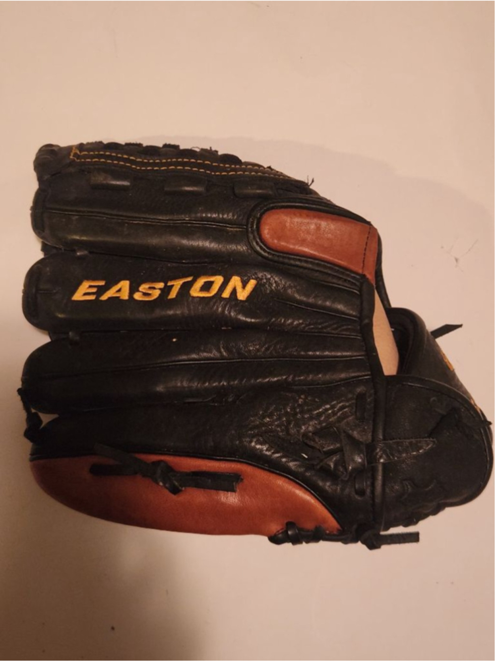 Easton Rival RVB1200 Baseball Glove 12" RHT Steer Hide Leather Infield/Pitcher - Picture 6 of 6